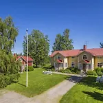 Hyvoelaen Talo Bed & Breakfast Ahtari