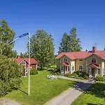 Hyvoelaen Talo Bed & Breakfast Ahtari