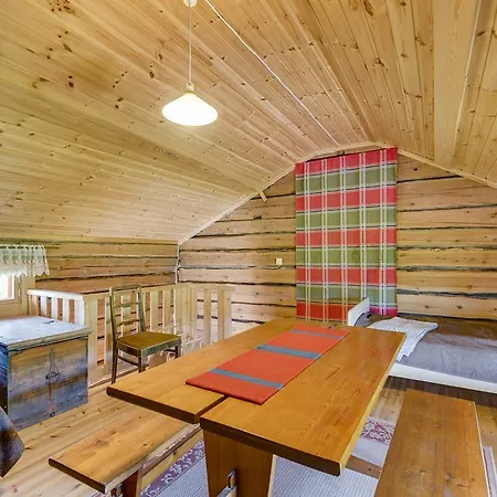 Bed & Breakfast Hyvoelaen Talo 3*