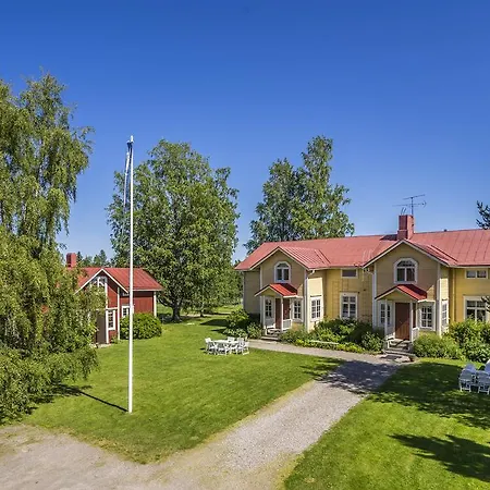 Hyvoelaen Talo Bed & Breakfast Ahtari