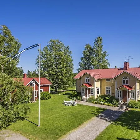 Hyvoelaen Talo Bed & Breakfast Ahtari
