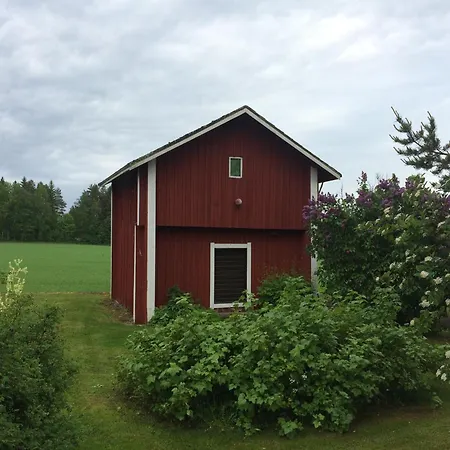 Hyvoelaen Talo Bed & Breakfast Ahtari