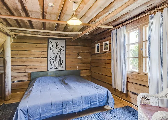 Hyvoelaen Talo فندق مبيت وإفطار